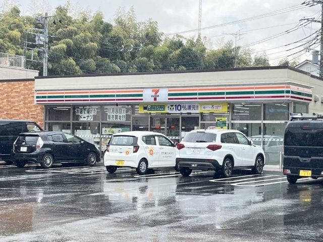 コンビニ　セブンイレブン川崎長沢２丁目店（コンビニ）まで130m