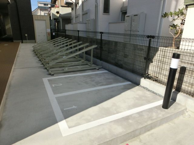 その他共有部分　バイク置場が２台分あります。