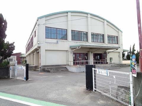 小学校　小松島市立小松島小学校（小学校）まで1601m