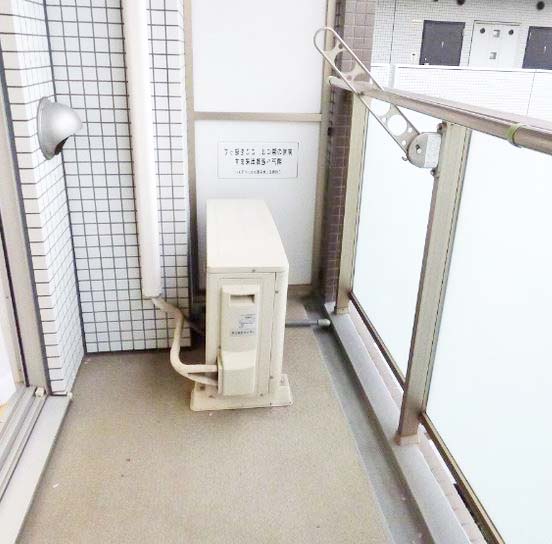 バルコニー　★洗濯物を干すスペース充分に取れます★