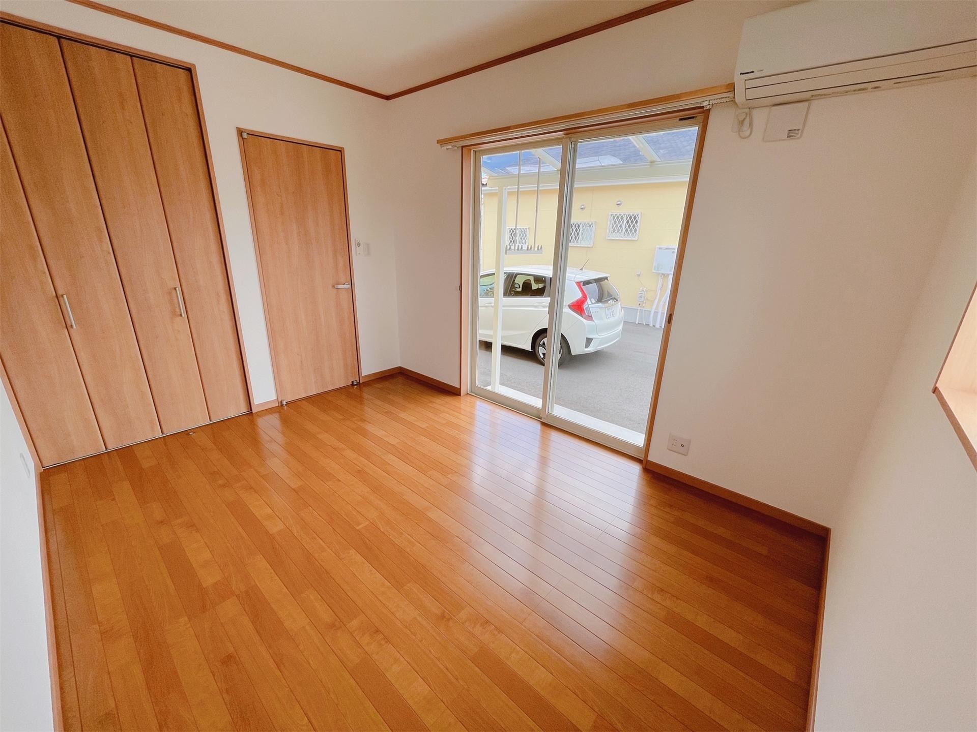 e-TowNの内装写真