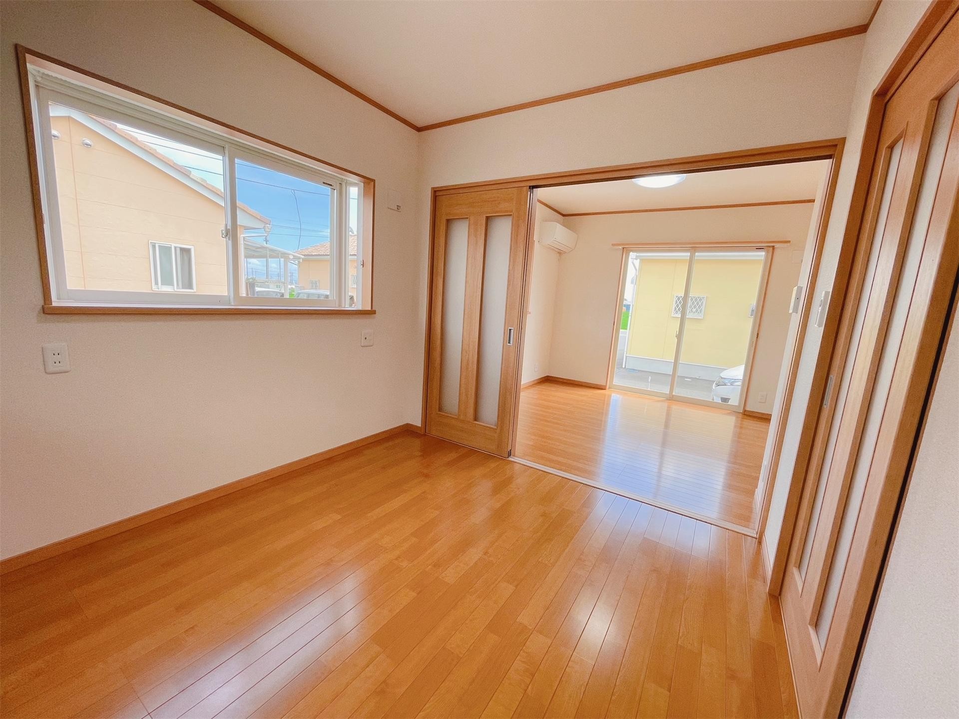 e-TowNの居間写真