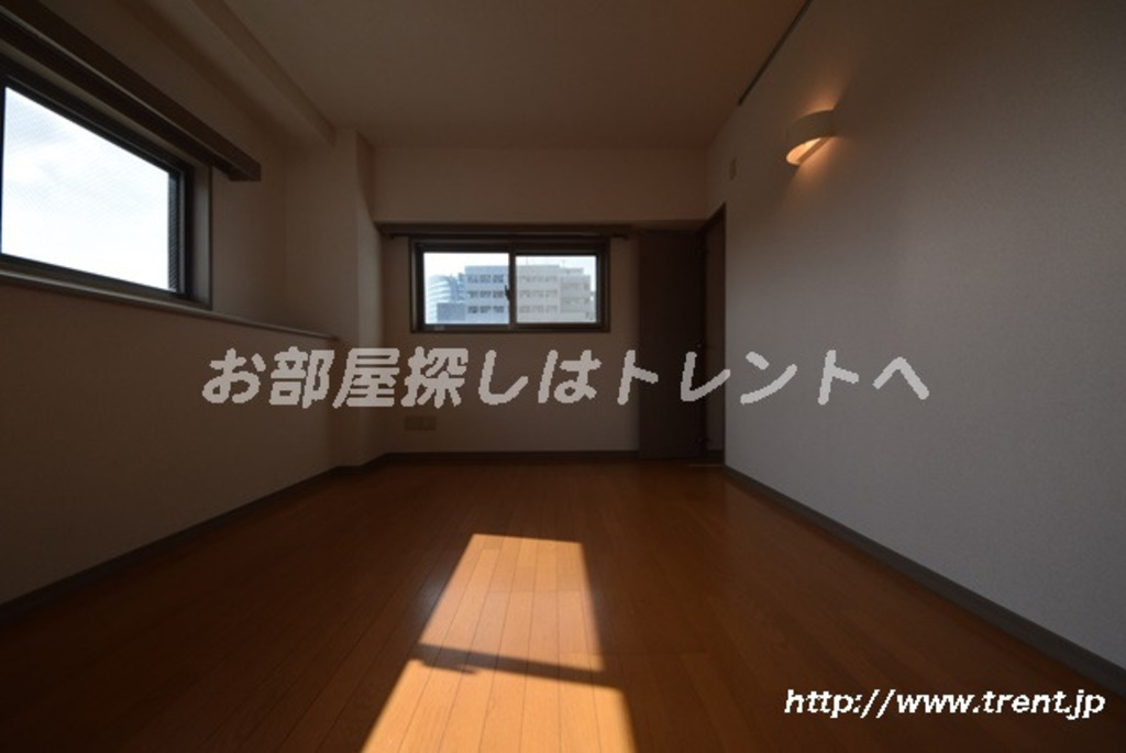 ＪＲ総武線 飯田橋駅 徒歩6分 12階建 築25年の居間写真
