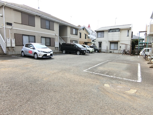 駐車場　駐車場（※別途契約要・空き要確認）