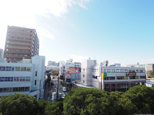 その他　稲毛海岸駅に向かって1番手前の棟です。海浜幕張の街も臨めます