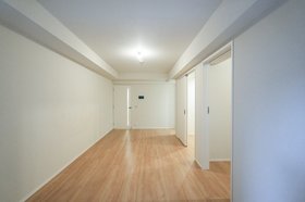 その他部屋・スペース　広々とした洋室です