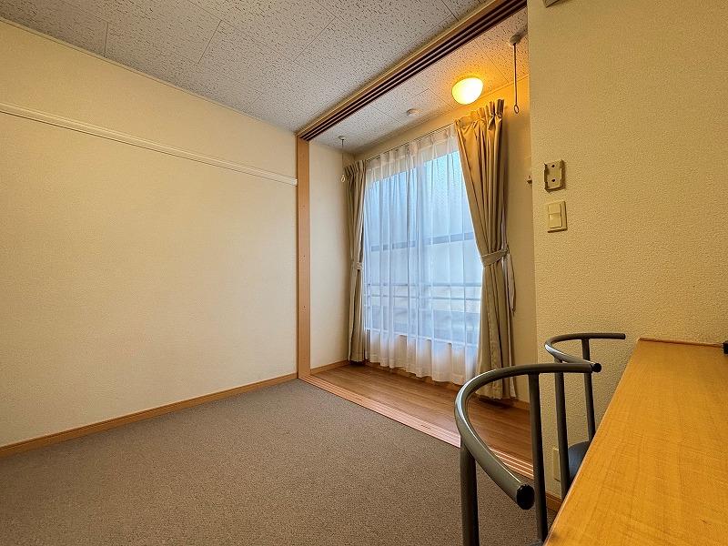 レオパレス岸和田5の居間写真