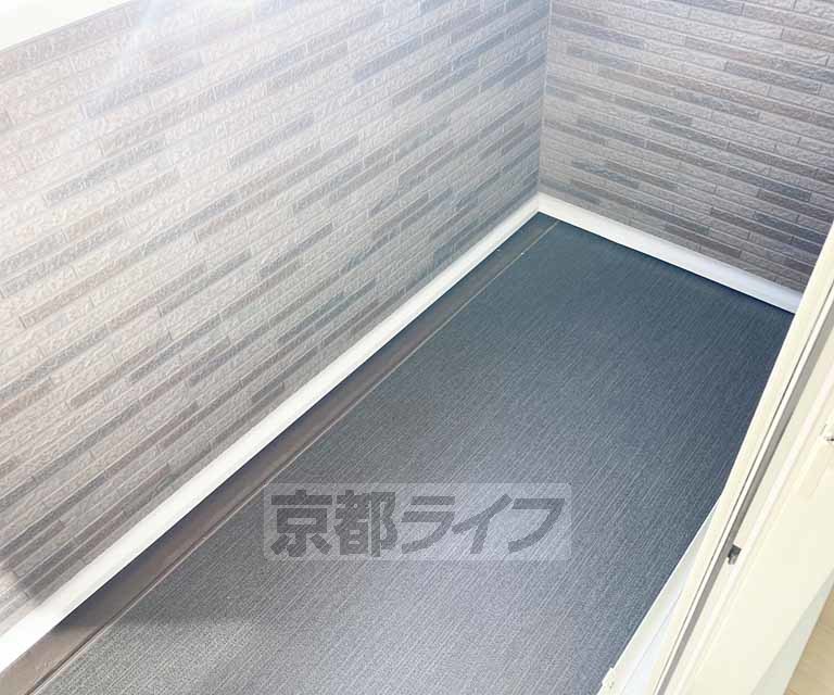 バルコニー　明るい色調！