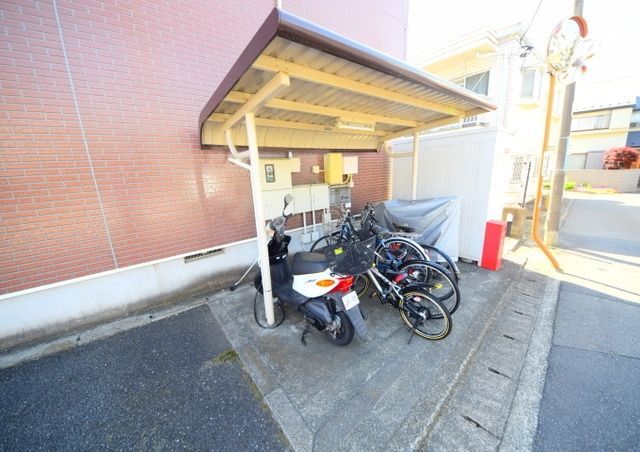 ブルーライン 中田駅 徒歩7分 2階建 築26年の外観写真
