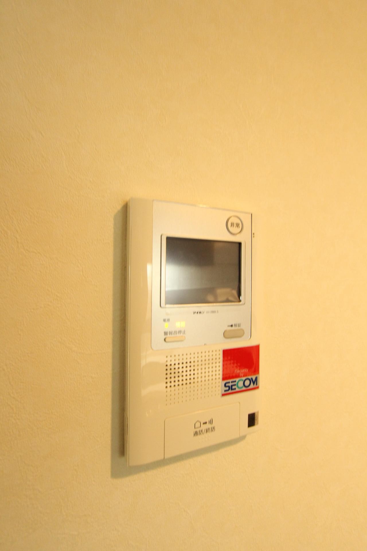 セキュリティ　同タイプの別部屋写真です。現況優先となります。