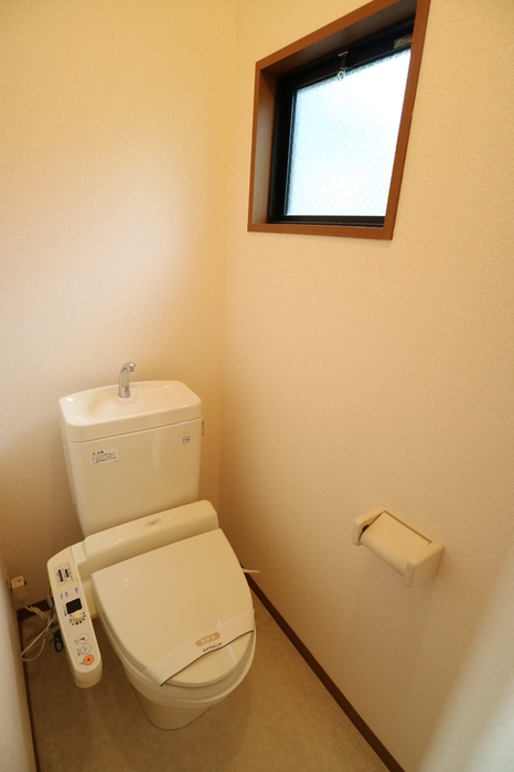 クレールタウン立花A棟のトイレ写真