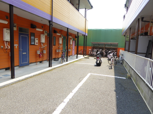 駐車場　★駐車場★（空き状況・使用料等詳細はご確認下さい）