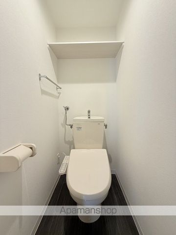 地下鉄南北線 すすきの駅 徒歩10分 5階建 築11年のトイレ写真