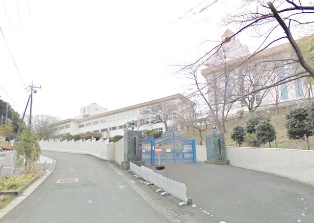 その他　私立鶴川女子短期大学（その他）まで970m