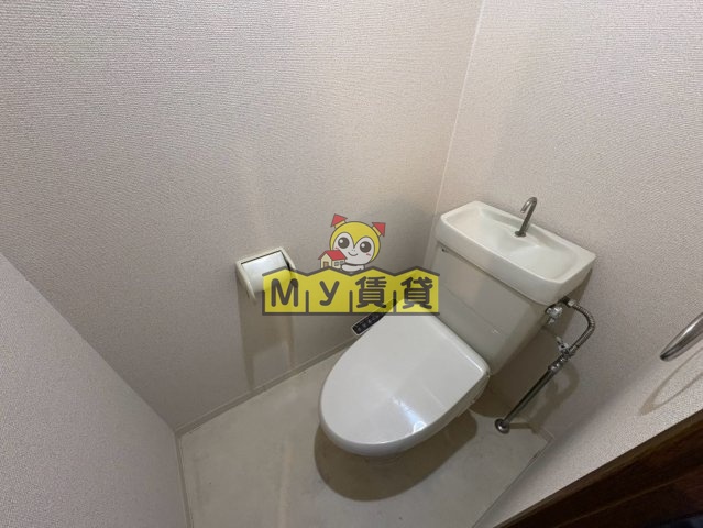 トイレ　ロジェ千種