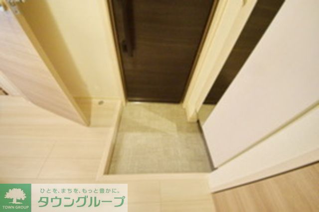 玄関　★お問い合わせはタウンハウジングまで★