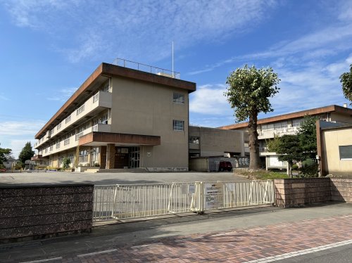小学校　城東小学校（小学校）まで744m