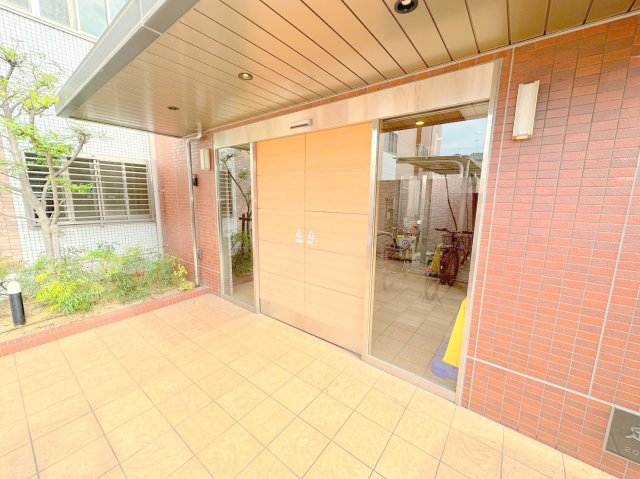 エントランス　素敵なエントランスがあなたを毎日出迎えてくれます。