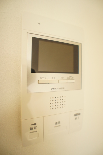 セキュリティ　ＴＶモニタ付インターホン完備で突然の来訪者が来ても安心◎