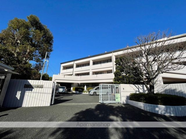 小学校　湘南白百合学園小学校（小学校）まで437m