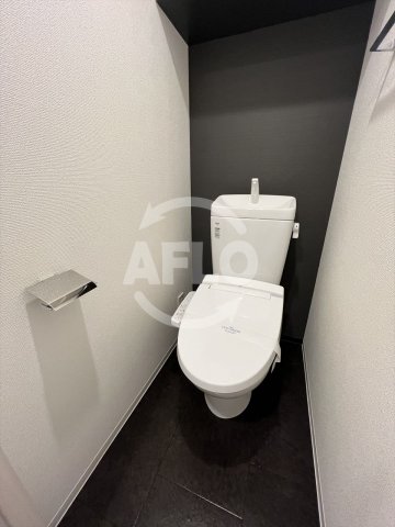 地下鉄千日前線 今里駅 徒歩2分 15階建 築7年のトイレ写真