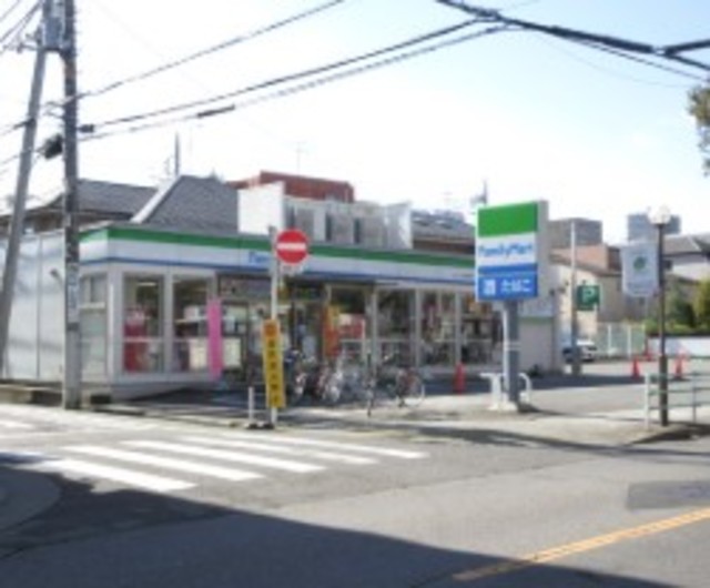 コンビニ　ファミリーマートルミエール府中前店（コンビニ）まで782m