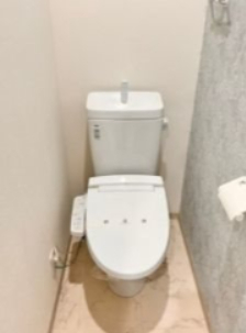 トイレ　※同物件別号室参考写真