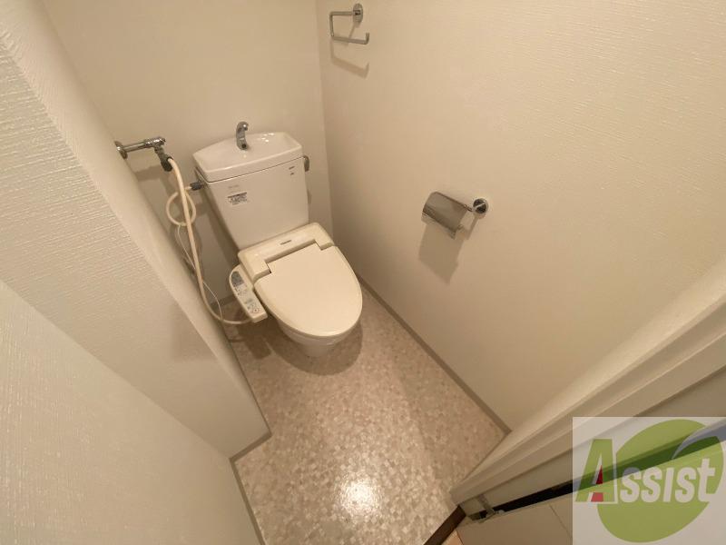 トイレ　こちらはトイレです。清潔感があり、安心して使用できます。