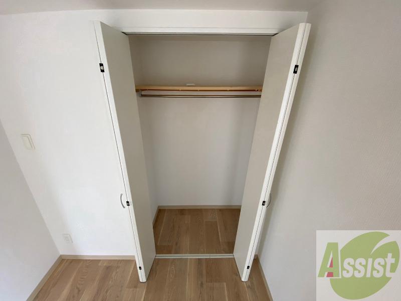 収納　寝室の収納です。部屋がすっきり片付きます。