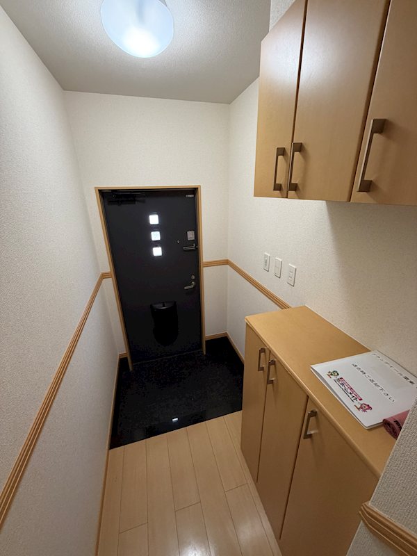 玄関　現況優先となります