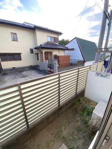 ＪＲ総武線 千葉駅 バス乗車時間：10分 最寄りバス停で下車 徒歩1分 2階建 築15年の内装写真