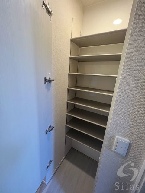 収納　色違い有