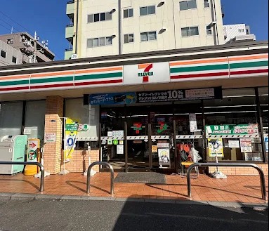 コンビニ　セブンイレブン墨田八広4丁目店（コンビニ）まで207m