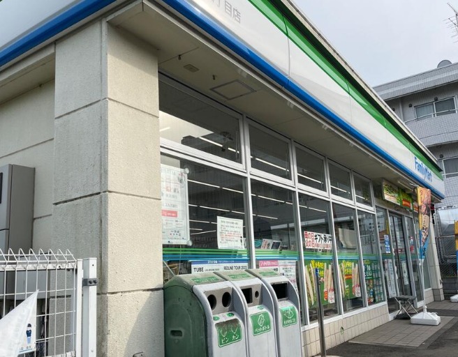 コンビニ　ファミリーマート市が尾駅前店（コンビニ）まで287m
