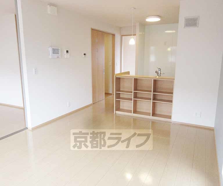 居室・リビング　広々としたリビングです。