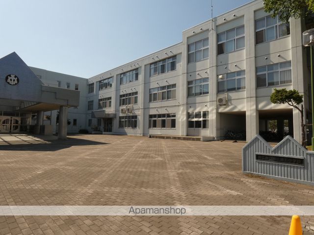 中学校　第五中学校（中学校）まで627m