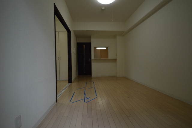 地下鉄谷町線 南森町駅 徒歩1分 10階建 築20年の居間写真