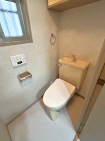東京メトロ丸ノ内線 本郷三丁目駅 徒歩5分 10階建 築31年のトイレ写真