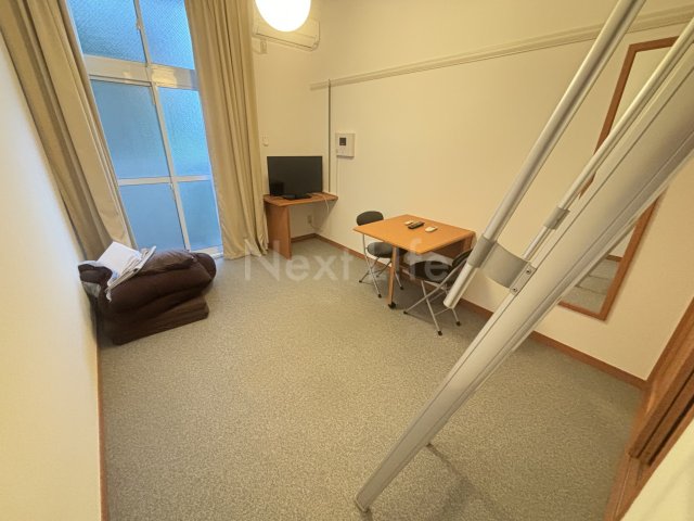レオパレスPCOTTの居間写真