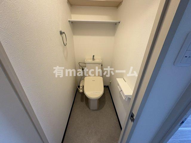 トイレ　イメージとして同建物他部屋を表示しています。