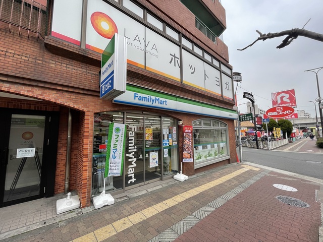 コンビニ　ファミリーマート長居駅西店（コンビニ）まで3465m