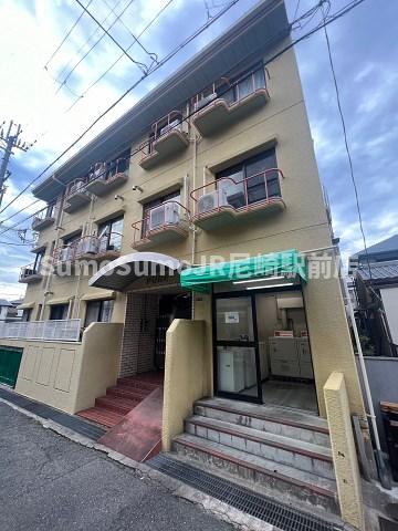 建物外観　落ち着いた雰囲気の外観です