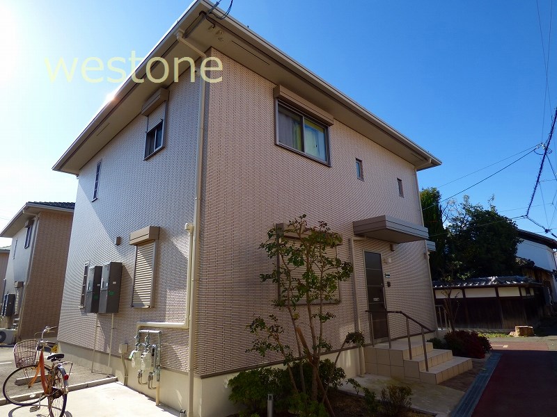 建物外観　築浅２ＬＤＫです