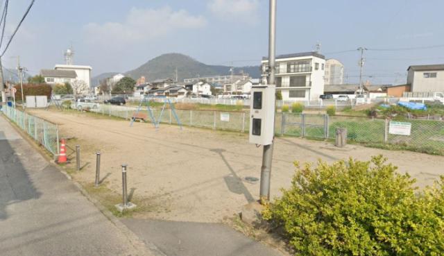 【ハピネス三条の公園】