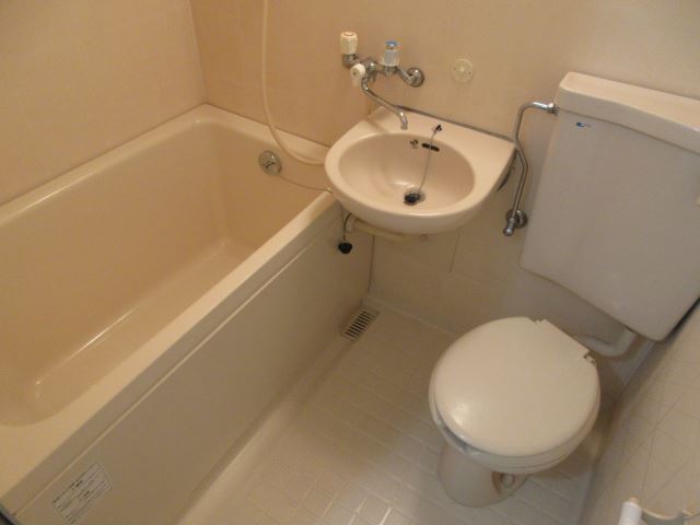 バス・シャワールーム　きれいなバルームです！