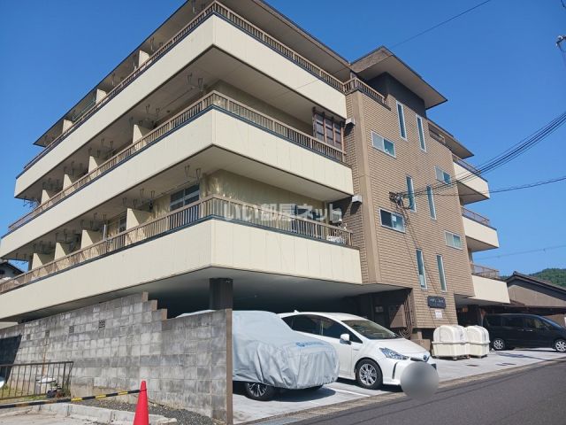 【ライフステージ広瀬　倉梯の建物外観】