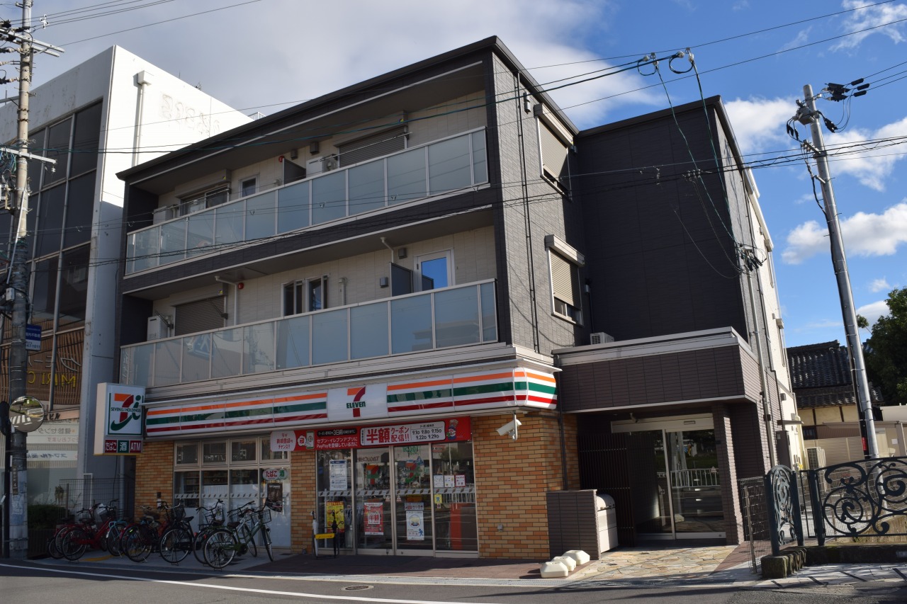 【枚方市磯島茶屋町のマンションのコンビニ】