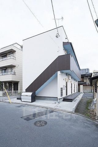 【名古屋市中川区牛立町のアパートの建物外観】