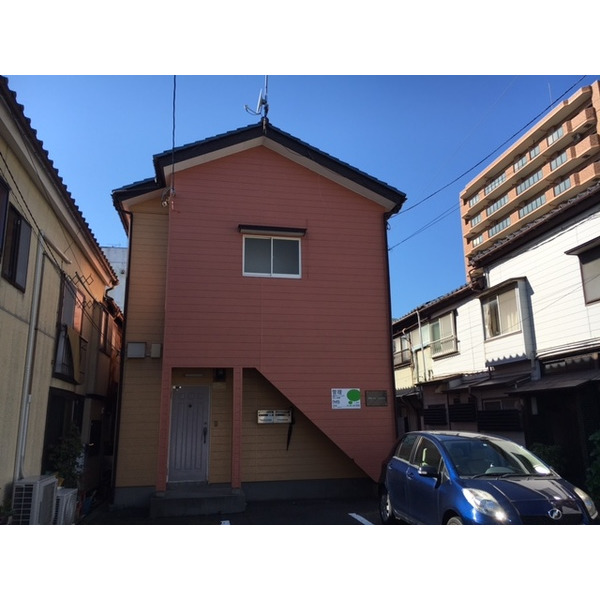 本町グリーンハイツの建物外観