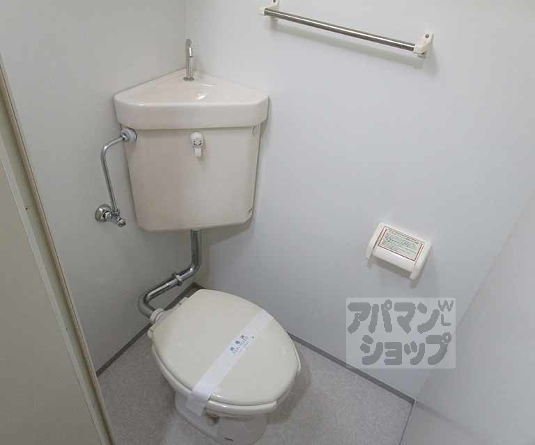 トイレ　２０３号室の写真です。